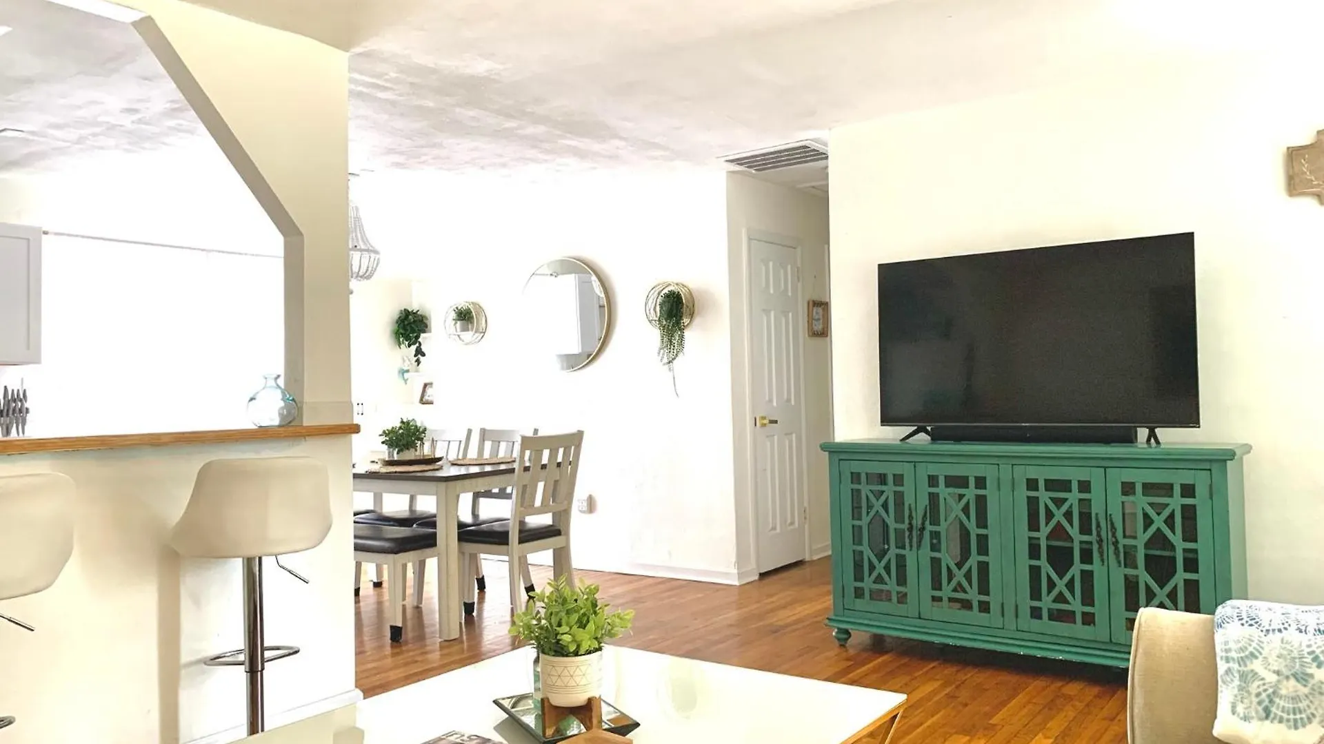 Cozy Home Near Chicks Beach Virginia Beach